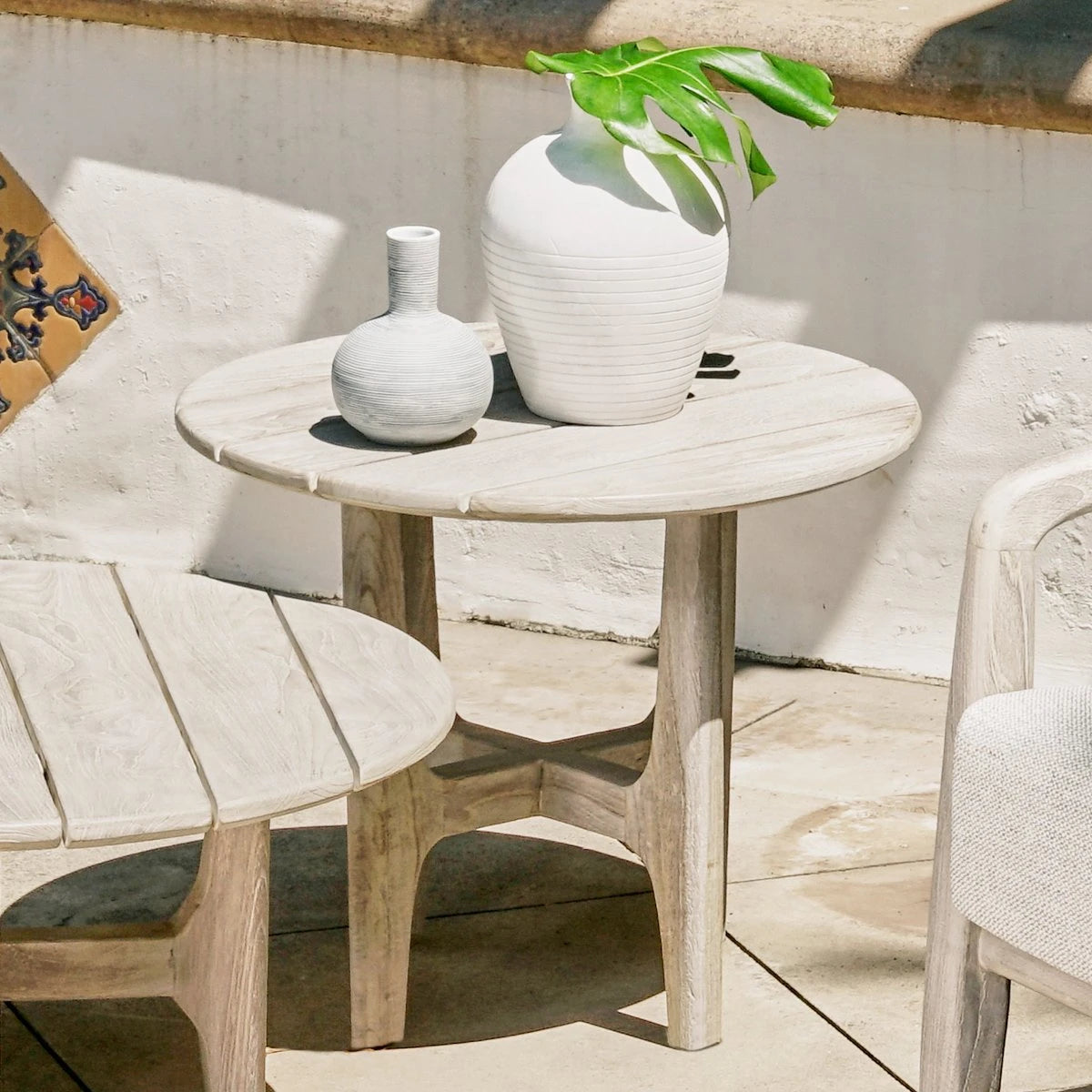 Gray Teak Outdoor Round Coffee Table 24" "Dawn"
