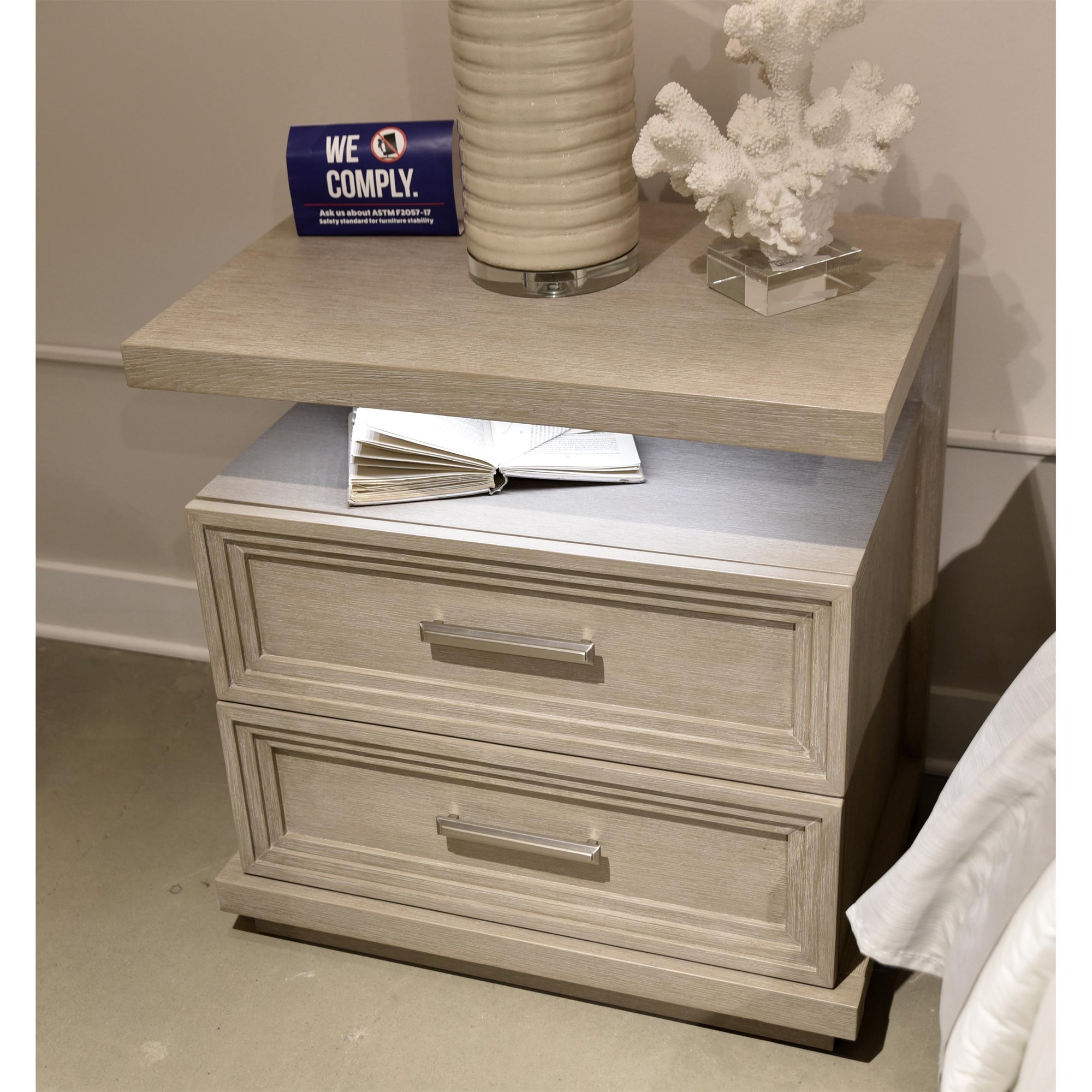 Stepstone Mist 3-Pc Queen Bedroom Set (Queen Bed +Dresser +Nightstand)