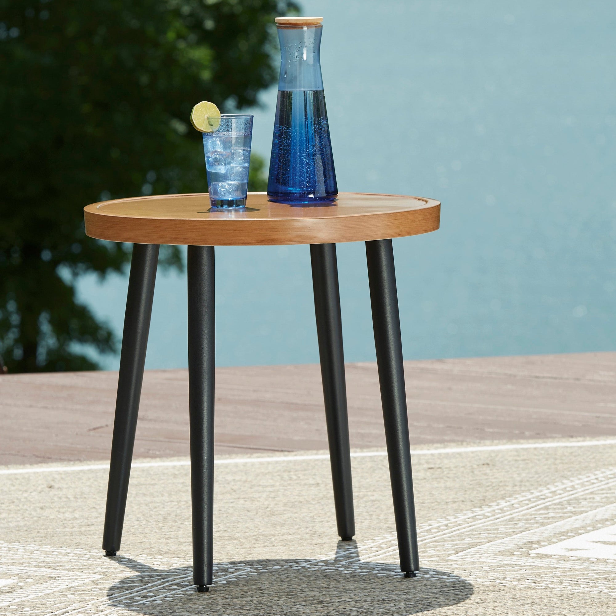 Soho Moss Outdoor Round 22" End Table