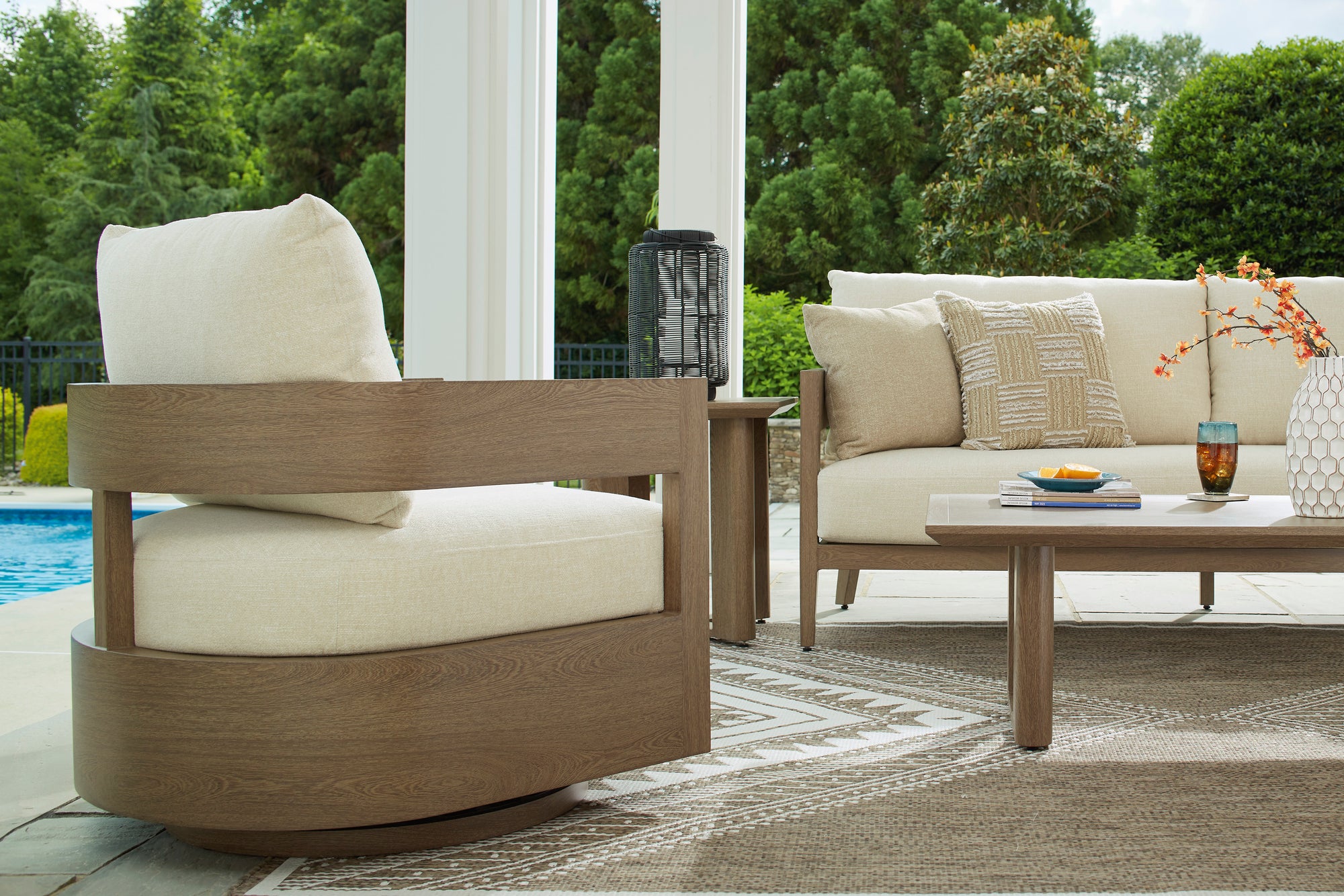 Modern Curve Outdoor Swivel Glider Chair