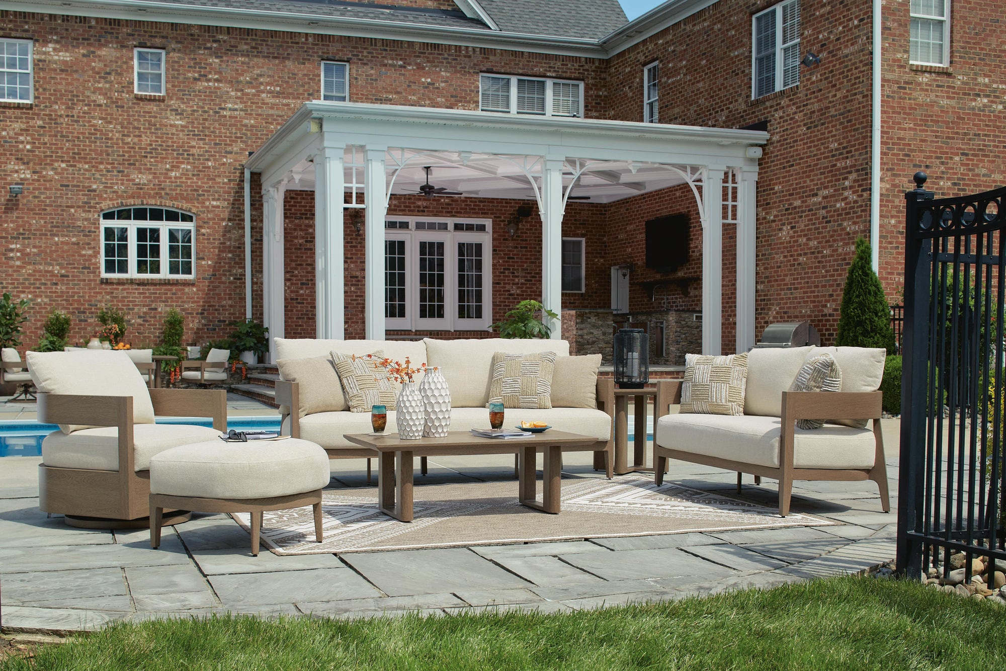 Modern Curve Outdoor 87" Sofa