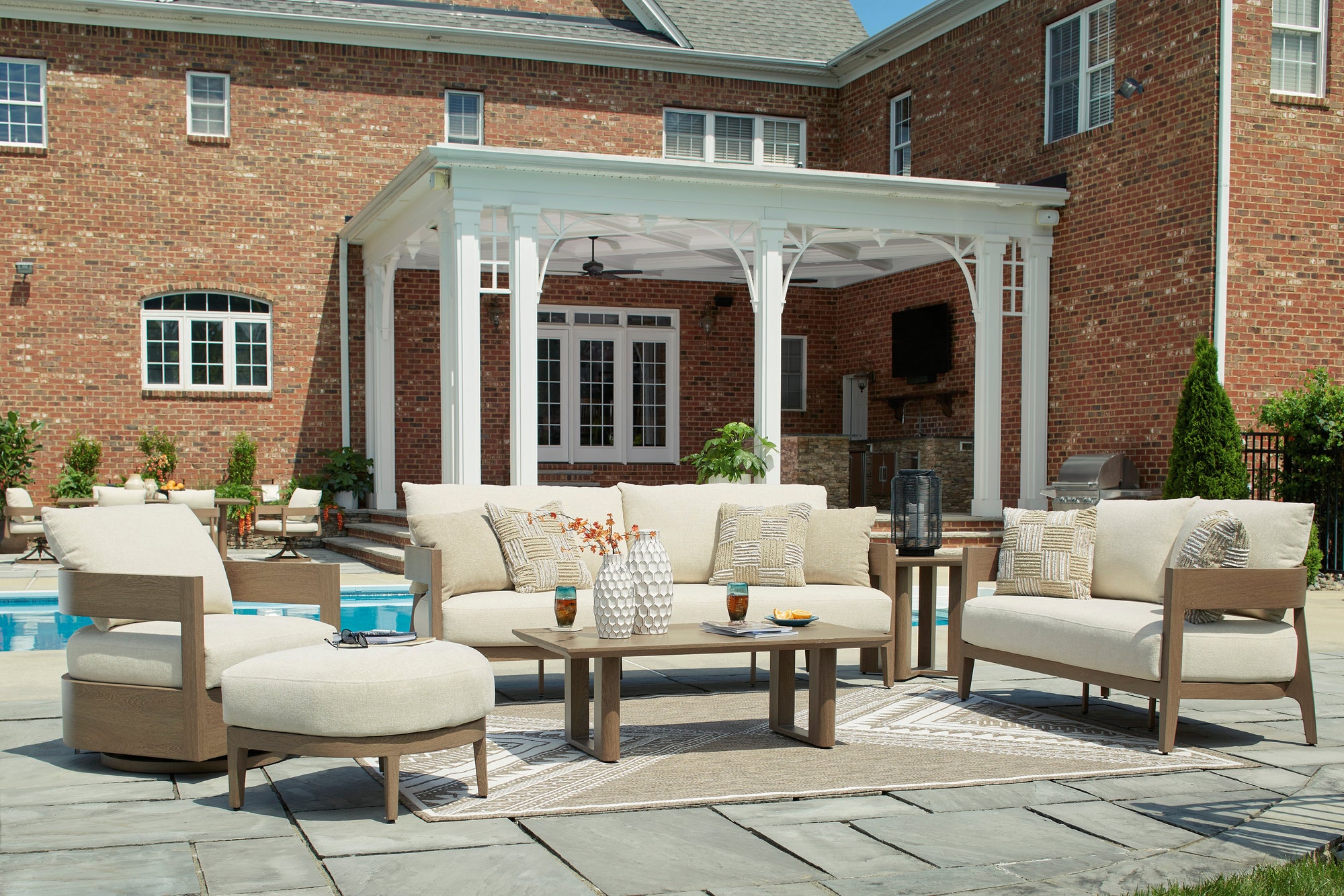 Modern Curve 23" Outdoor Square End Table