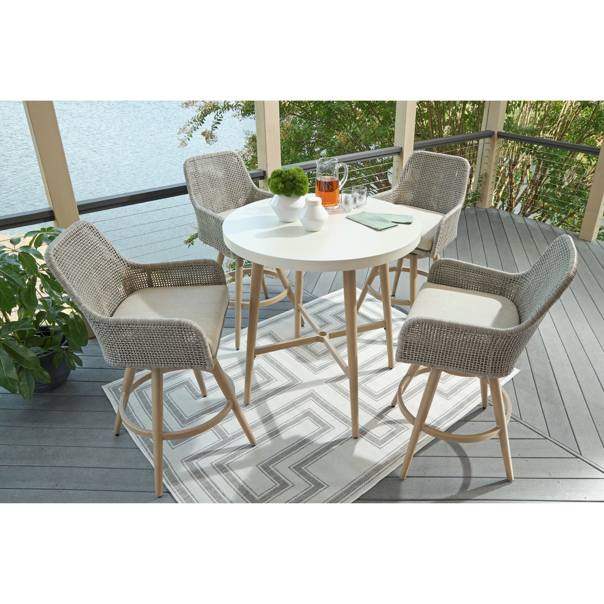 St Bart's 40" Round Outdoor Pub Table