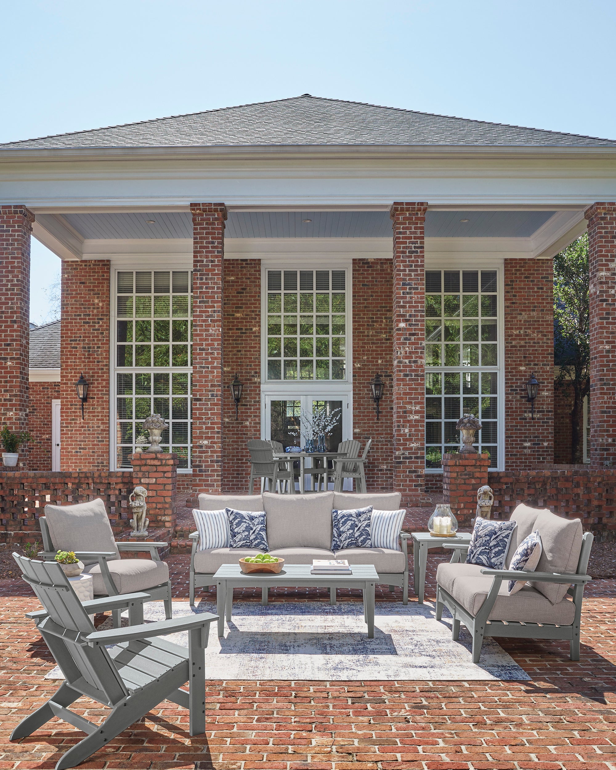 Poly Grey Outdoor Seating Set