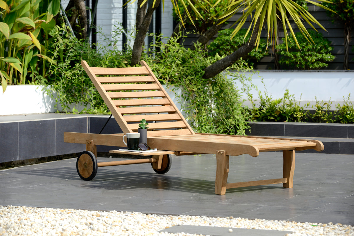 Windu Teak Chaise Lounger lifestyle