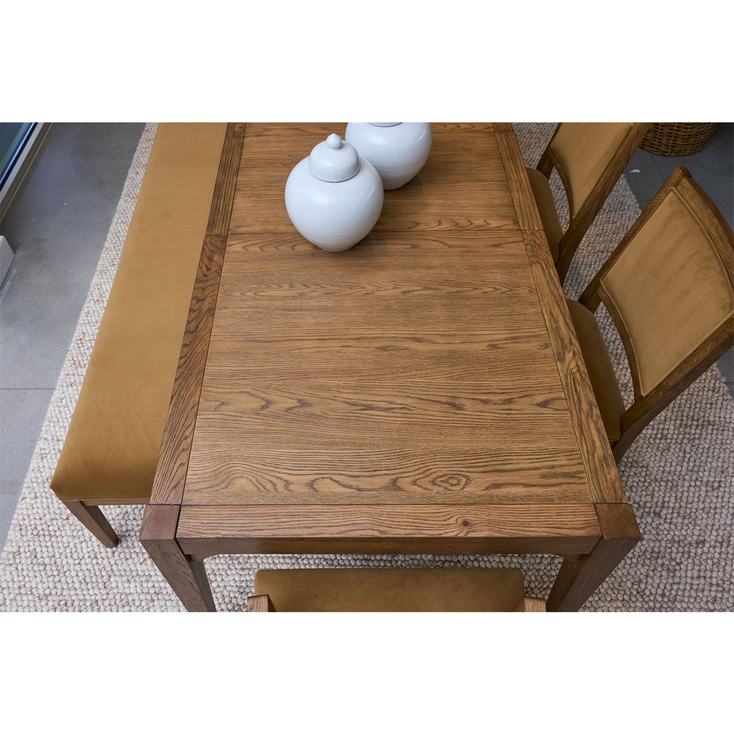 Huntington Bay 84" Rectangular Table