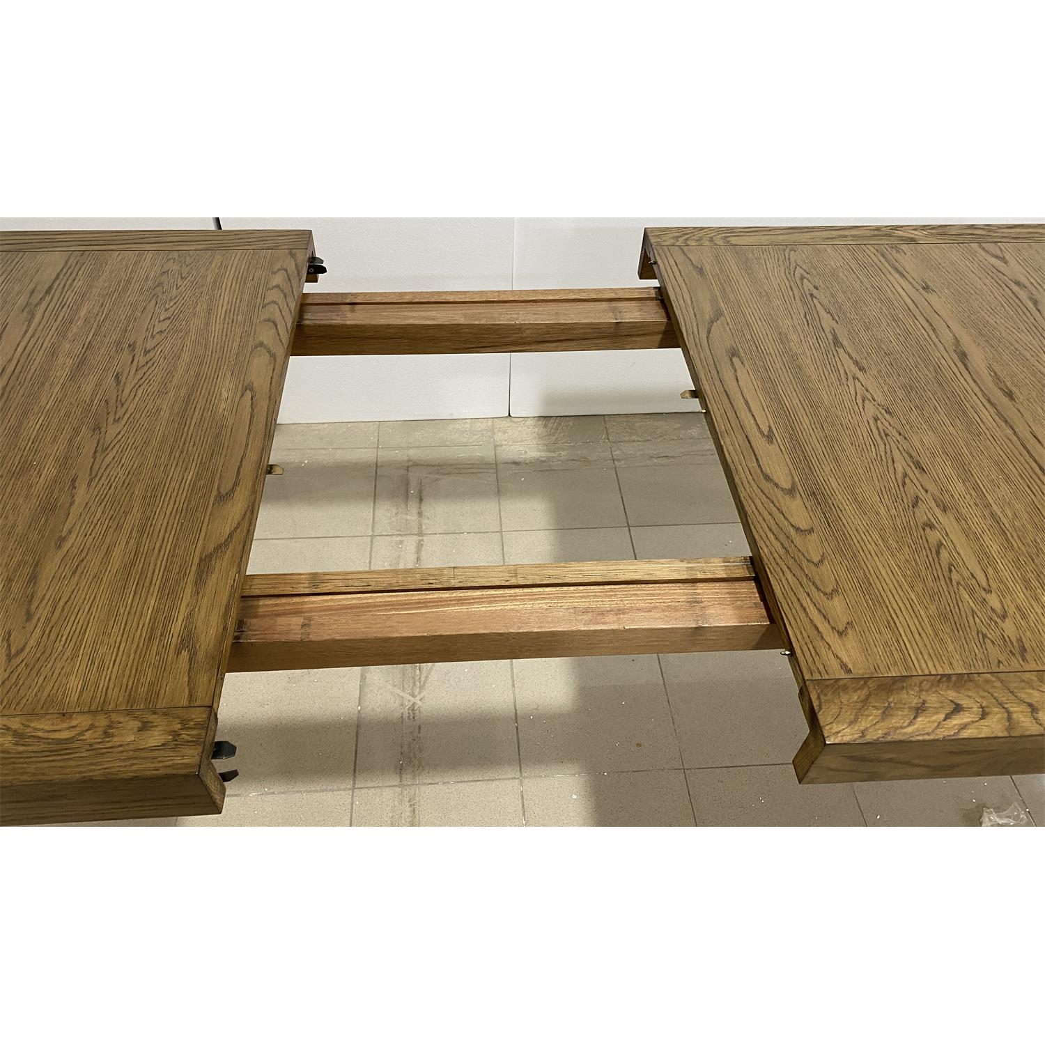 Huntington Bay 84" Rectangular Table