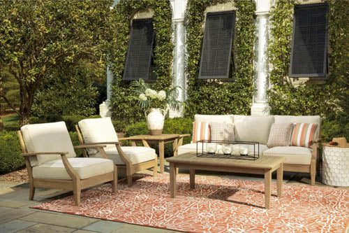 Outdoor Sofas, Sectionals & Chairs