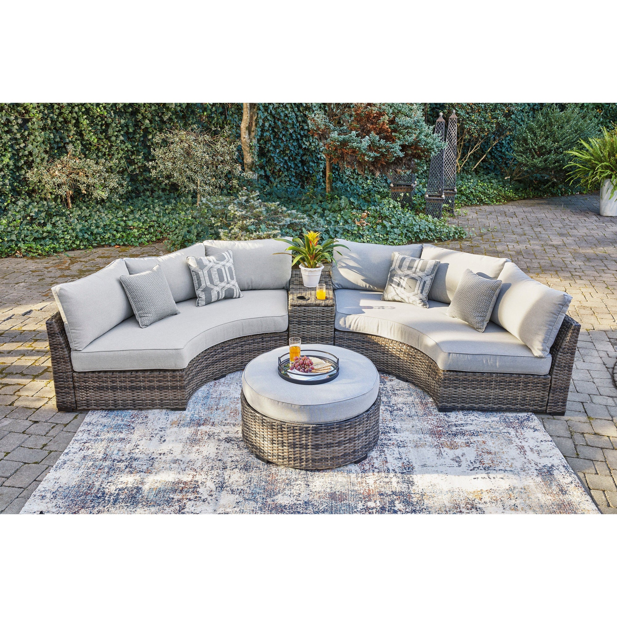Montauk Curve modular pieces configuration