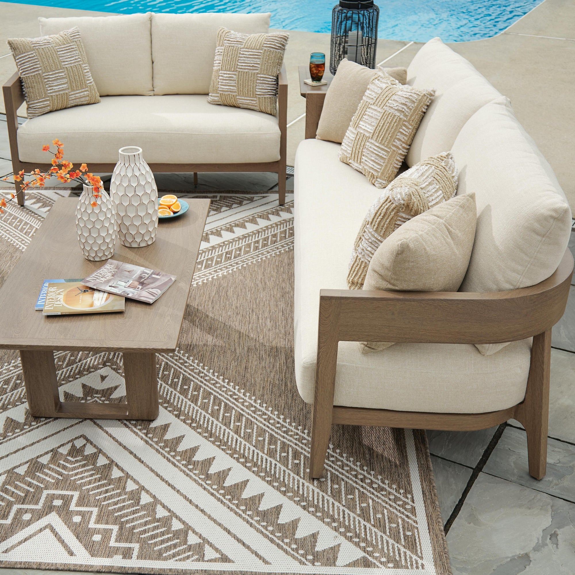Modern Curve Outdoor 87" Sofa
