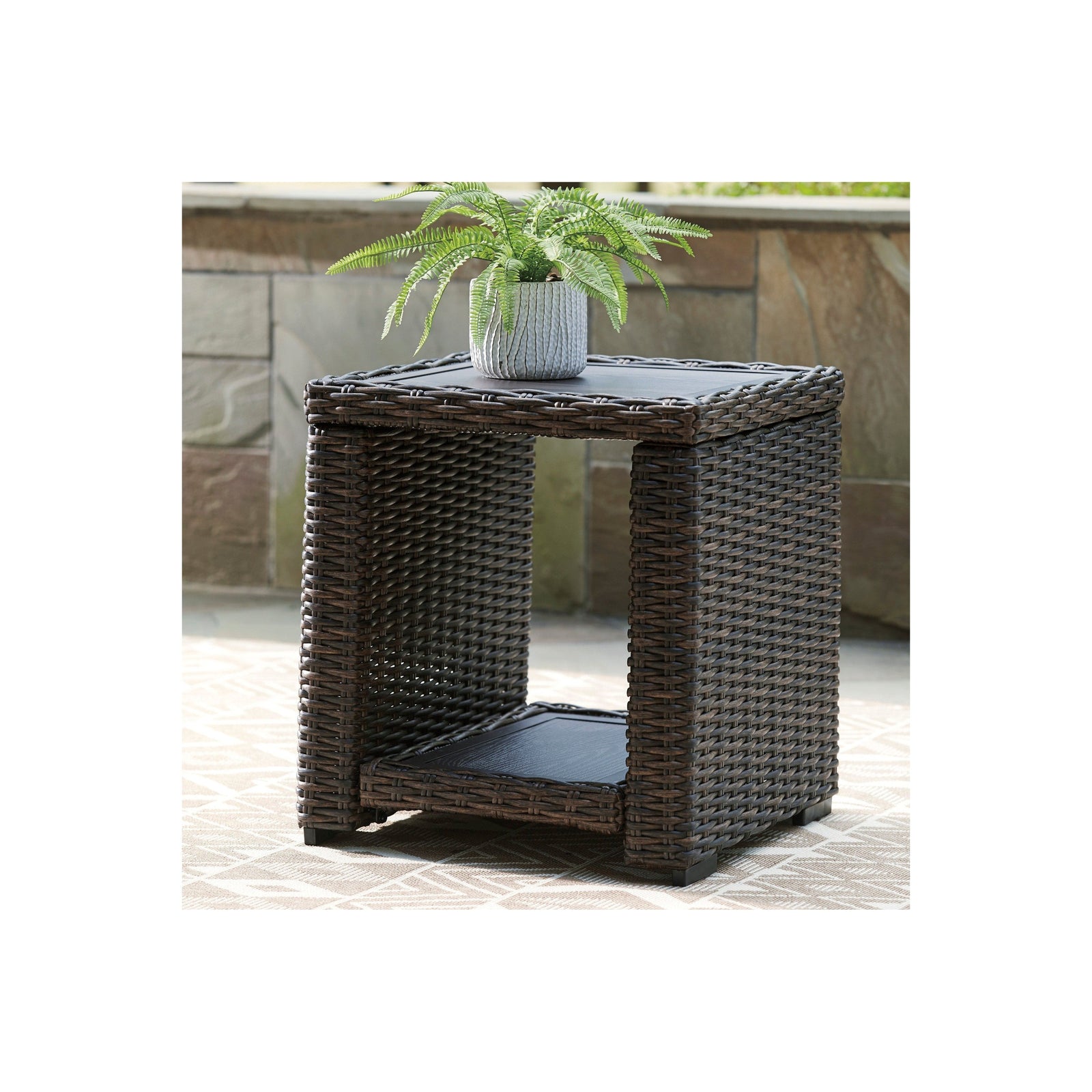 Outdoor 20" Woven End Table in Sag Harbor / Sea Cliff