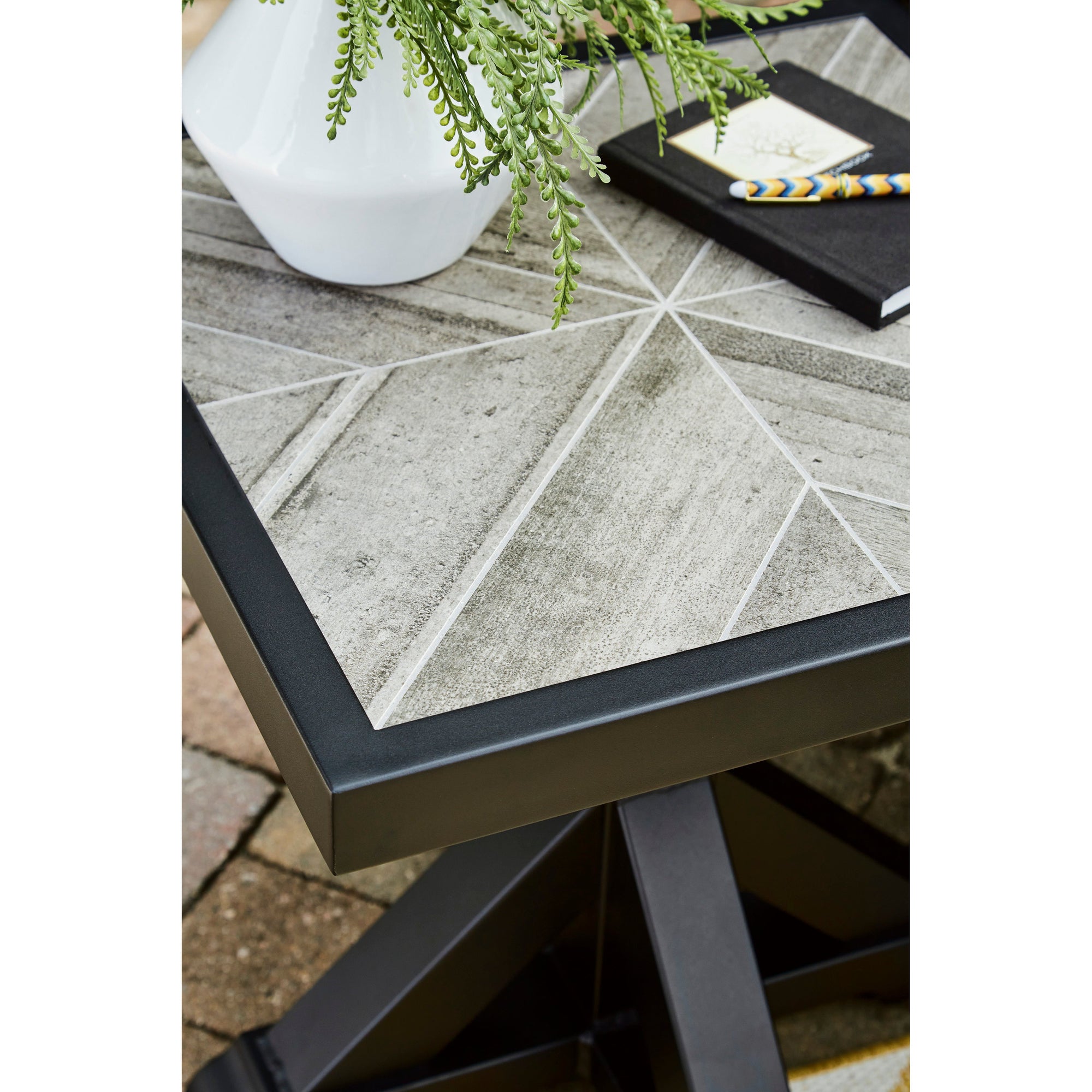 Fire Island Black Outdoor 22&quot; Square End Table