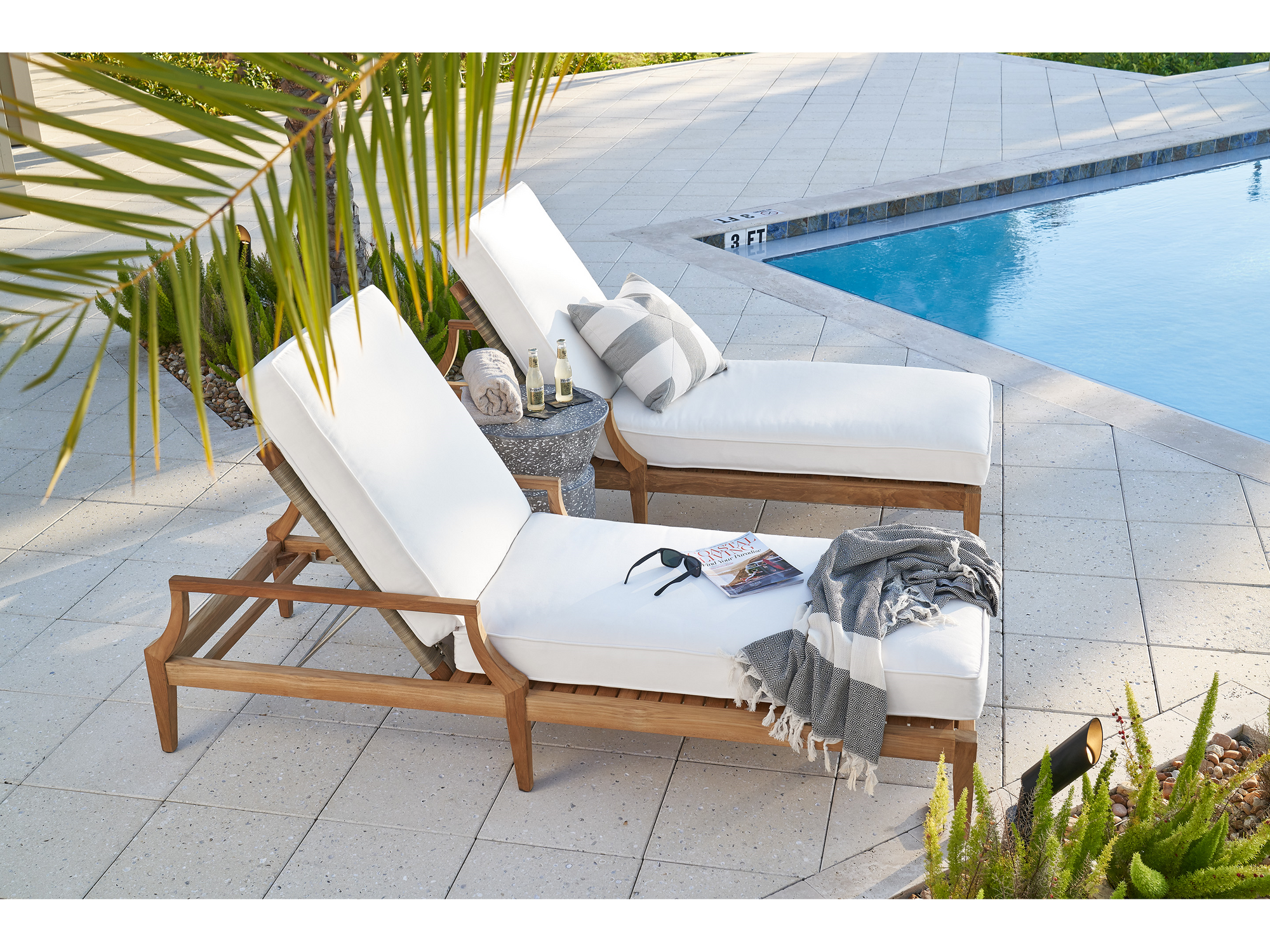 Universal Coastal Living Chesapeake Chaise Lounge